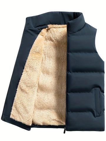 Men's warm vest with practical pockets