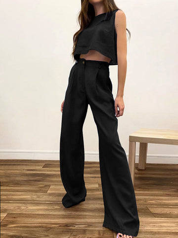 Women's cropped top and pants set